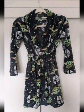 Mandalorian Grogu Baby Yoda Plush Robe Boys Medium (8/10)